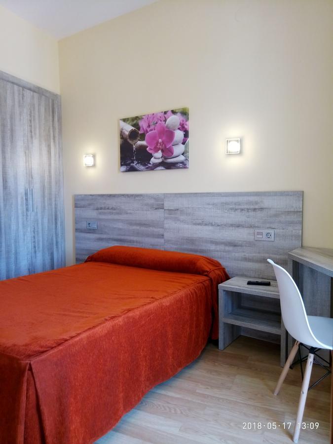 Hotel Yeste Ngoại thất bức ảnh