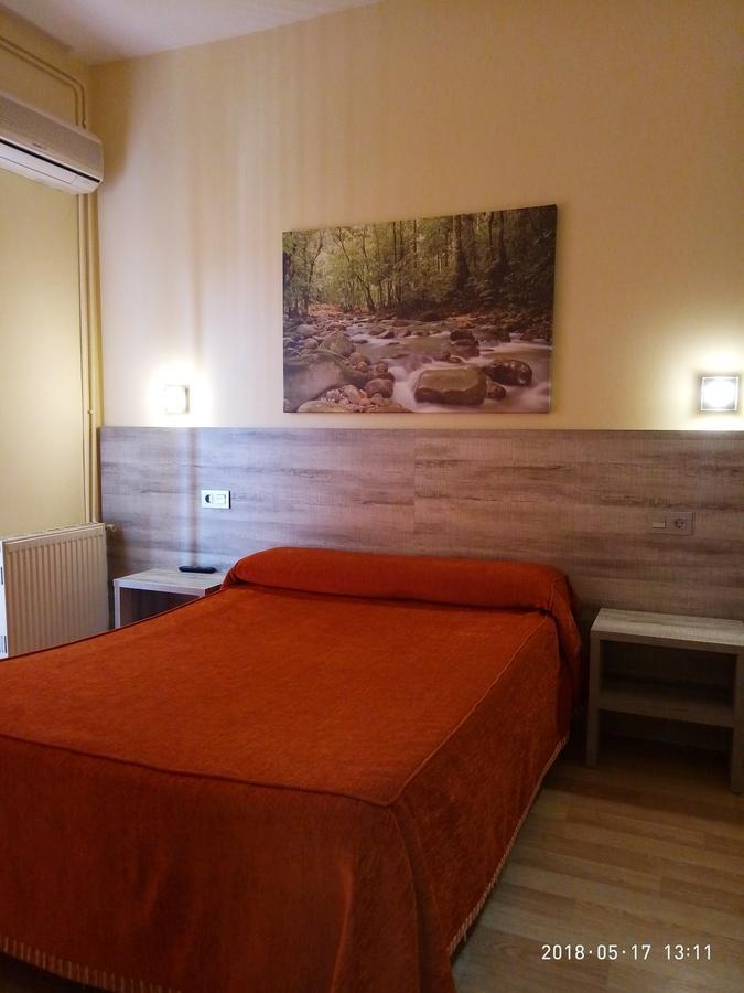 Hotel Yeste Ngoại thất bức ảnh